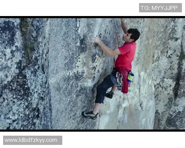 成都极限运动队在攀岩联赛中的逆袭之旅与辉煌成就全景回顾 成都极限运动队在攀岩联赛中的逆袭之旅与辉煌成就全景回顾