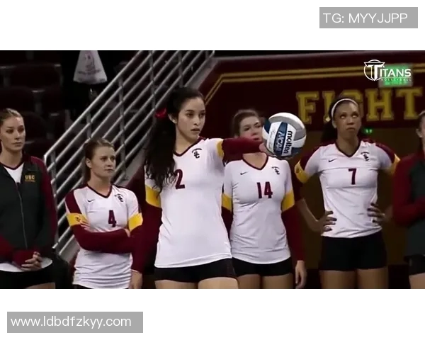 深圳排球队的耐力挑战与训练策略探讨 深圳排球队的耐力挑战与训练策略探讨